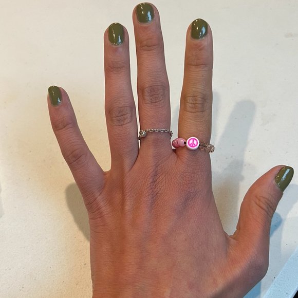 "PEACE SIGN" CRYSTAL BEADED RING, ONE SIZE, BABY PINK - Picture 2 of 2